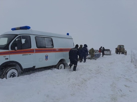 В Ростовской области из-за непогоды экстренные службы перевели в усиленный режим работы