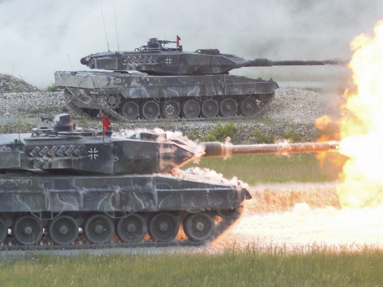 В НАТО пообещали в марте поставить Украине танки Leopard