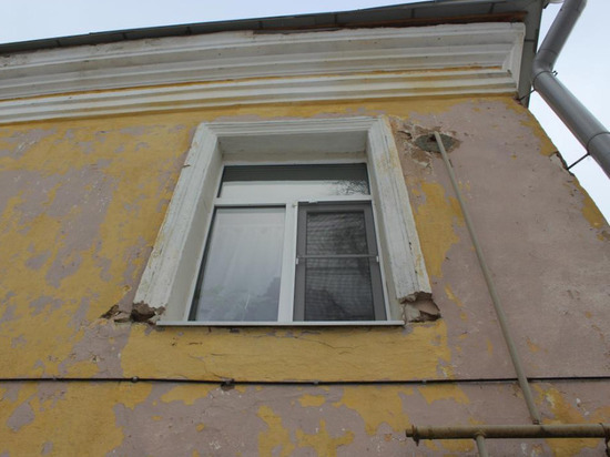 Жители 24 домов в Великом Новгороде не могут выбрать управляющую компанию