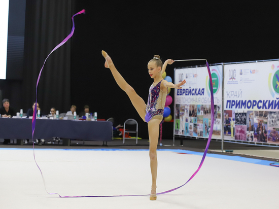 Спортсменки с Сахалина завоевали две бронзы чемпионата ДФО по художественной гимнастике