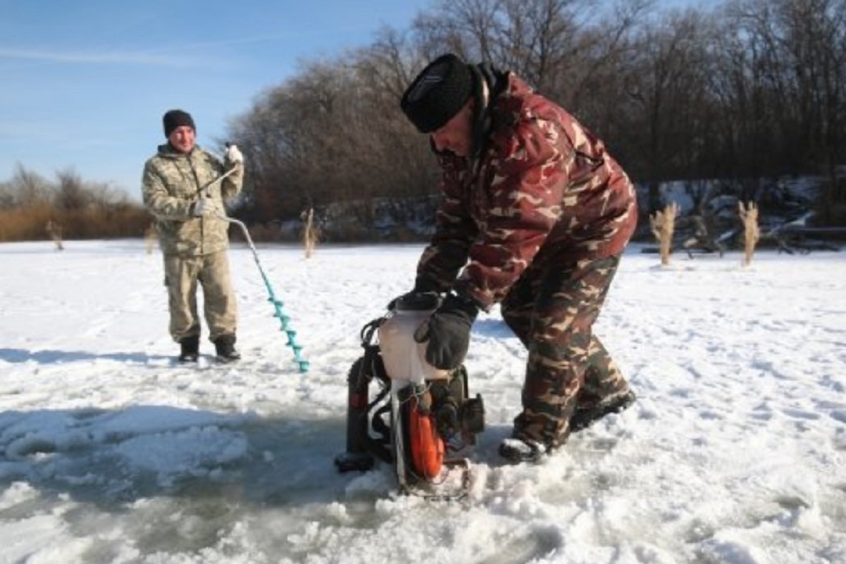 Костромская экология: специалисты-рыбоводы призывают рыболовов принять участие в борьбе с заморами рыбы