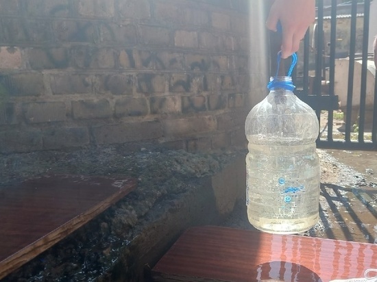 Власти ДНР окажут поддержку производителям питьевой воды