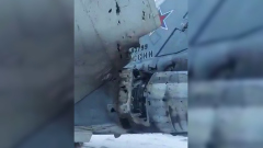 Появилось видео подбитого в Бахмуте Су-24: летчики-герои посадили горевший самолет 