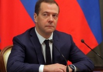 Заместитель главы Совета безопасности России Дмитрий Медведев в своем ТГ-канале отметил, что глава Еврокомиссии Урсула фон Дер Лайн совершенно не разбирается в экономике