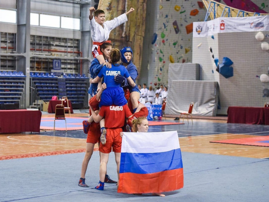 На чемпионат России по самбо в Пермь приедут более 700 бойцов