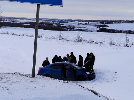 В ДТП с грузовиком в Курской области пострадал водитель легковушки