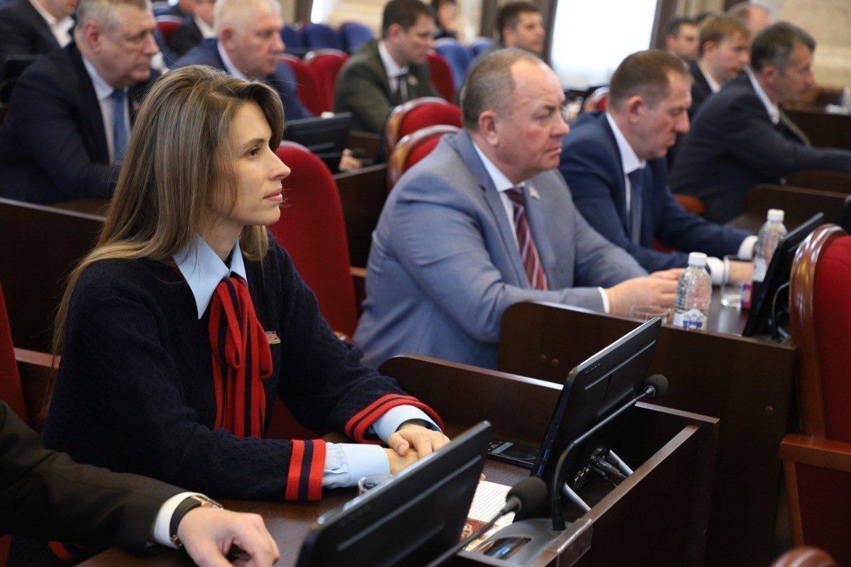 Анна невзорова сочи биография личная жизнь Депутат Анна Невзорова рассказала сочинцам о результатах очередной сессии ЗСК - 