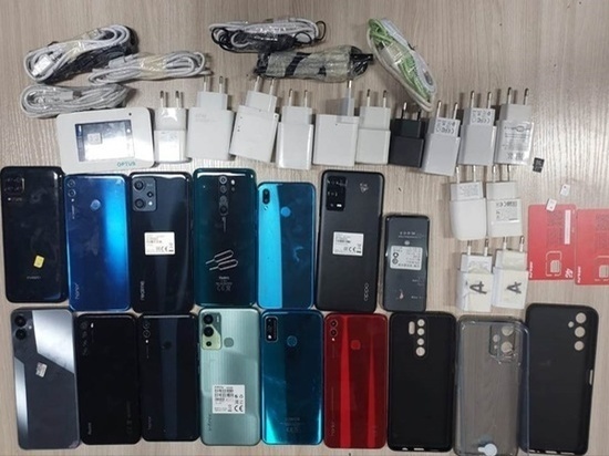 В Батайске пытались провезти мобильные телефоны в исправительную колонию