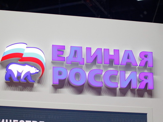 Единороссы Новосибирска объяснили, зачем подарили участникам СВО кувалды