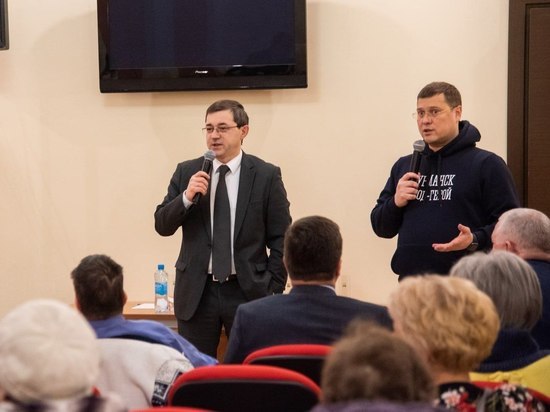 Игорь Морарь и Юрий Сердечкин ответили на вопросы мурманчан в ходе личной встречи