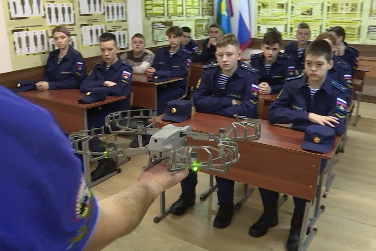 Костромские технологии: воспитанники центра «Беркут» учатся управлять дронами и осваивают картографию