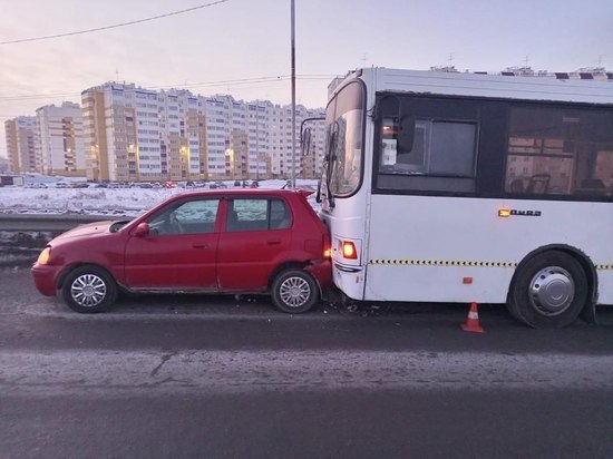 35-летний омич пострадал в ДТП с пассажирским автобусом