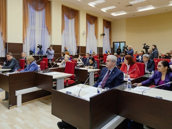 Члены мурманского Совета депутатов проведут личные приемы 20 и 24 февраля