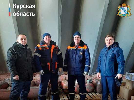 Куряне передали военным в зону СВО 30 кг мёда и печки-буржуйки