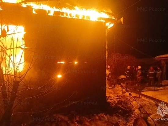 Два дома сгорели за день в одном районе Калужской области