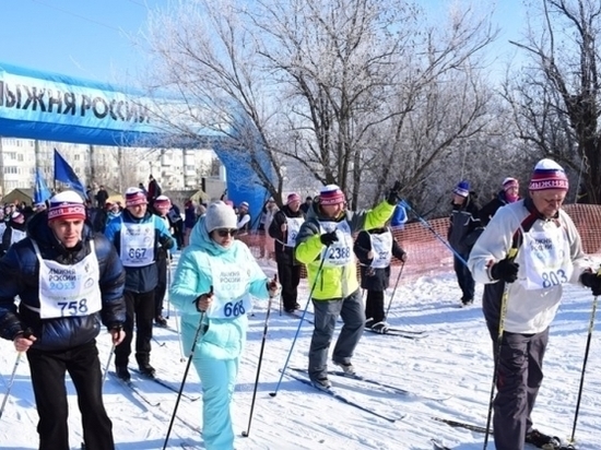 Под Волгоградом более 300 камышан приняли участие в лыжной гонке