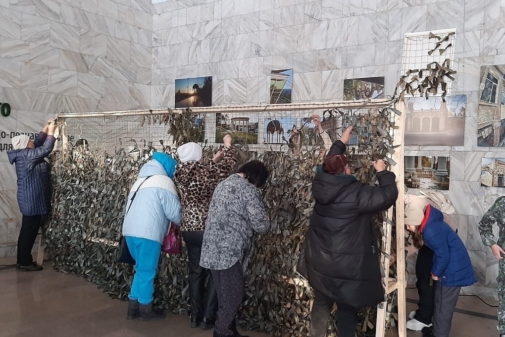 Схемы плетения маскировочных сетей для фронта В Кисловодске туристы плетут маскировочные сети для фронта - МК Ставрополь (Кавк