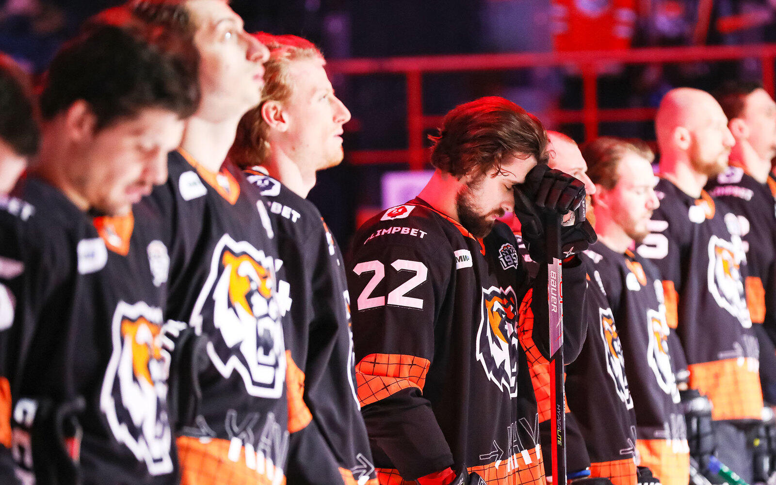 Настоящее сражение - огненные эмоции матча «Амур» - «Ак Барс»