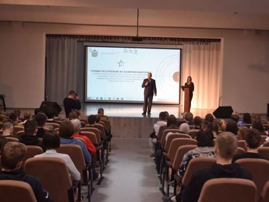 В Великом Новгороде Росгвардия поучаствовала в подготовке молодежи к военным дисциплинам