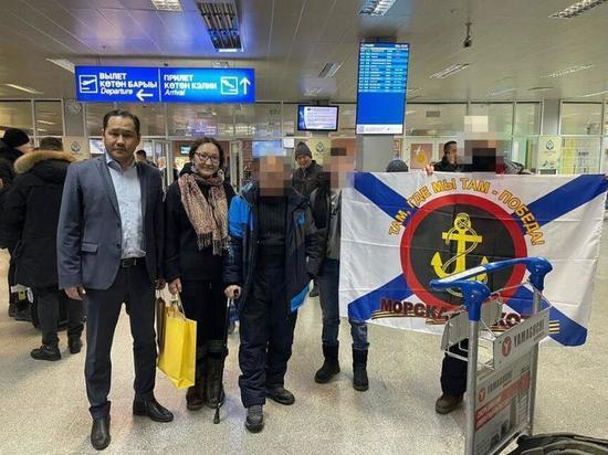 В Якутске вcтретили раненого бойца из зоны СВО