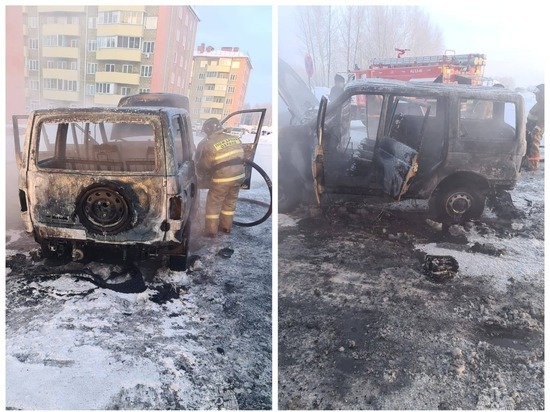 УАЗ сгорел около жилых многоэтажек под Новосибирском