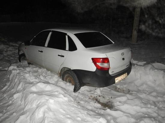 В Омской области задержали напавшего на таксиста парня