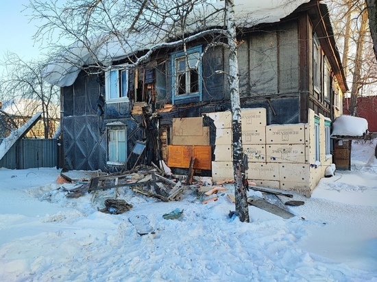 В Томске умер 5-летний мальчик, пострадавший на пожаре в аварийном доме на Большой Подгорной