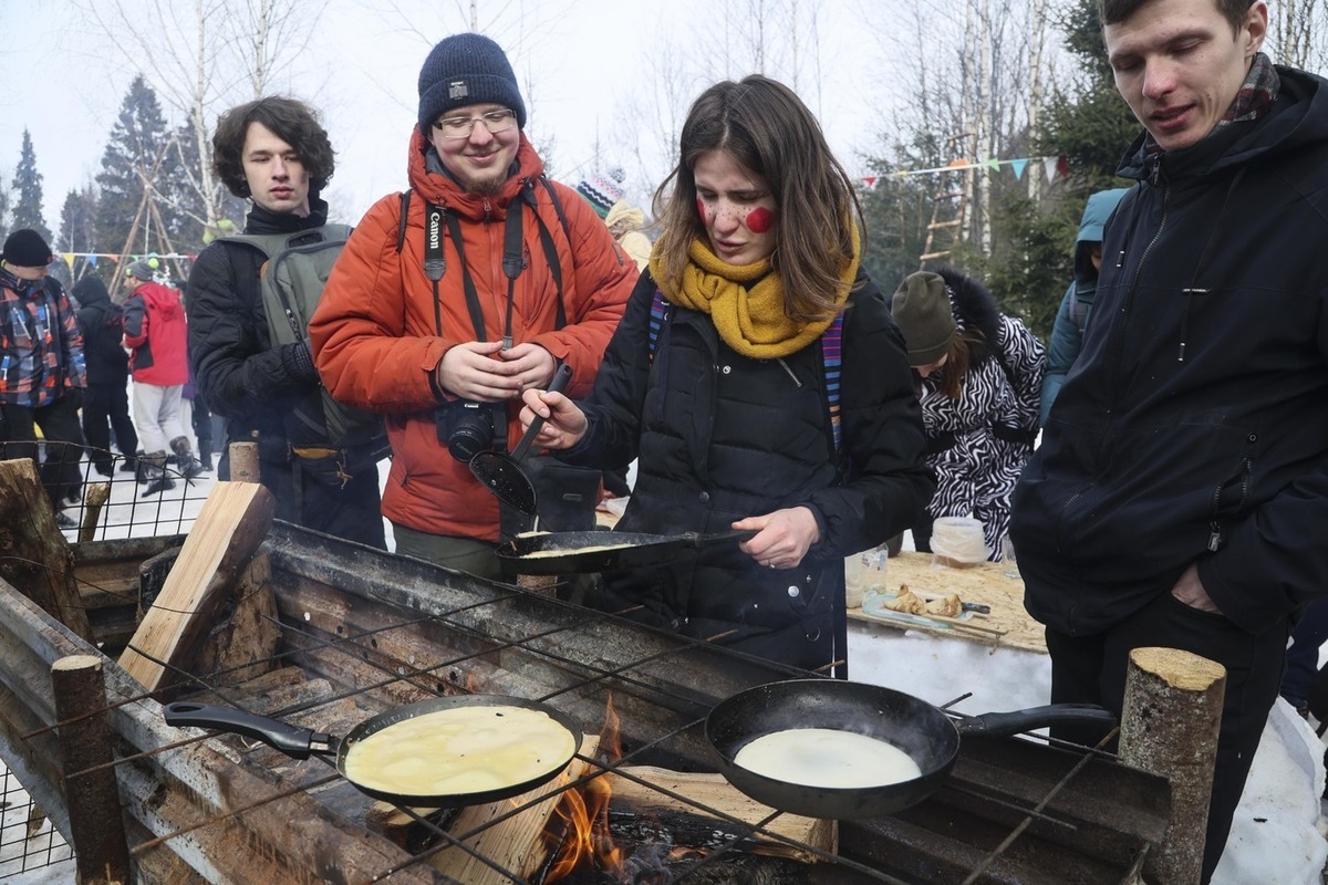 Doctor Krivtsova told who should not eat pancakes on Maslenitsa