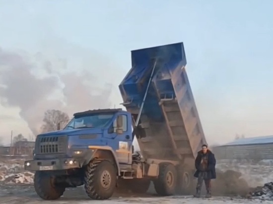 В Березовке «Урал» вывалил строительный мусор на участке под природно-познавательный туризм