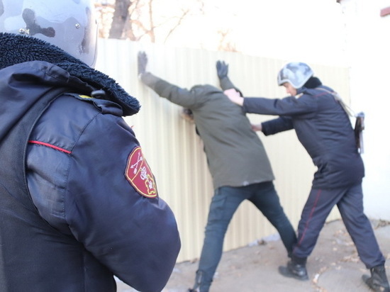 Росгвардейцы в Забайкальске задержали угрожавшего ножом медикам хулигана