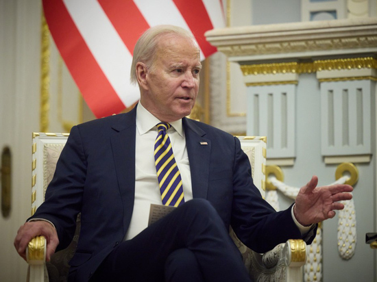 Президент США наобещал Украине помощи на сотни миллионов долларов