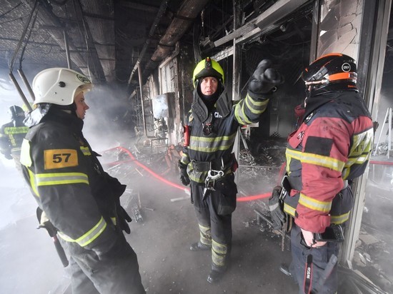 Два человека погибли при пожаре в подмосковном магазине одежды