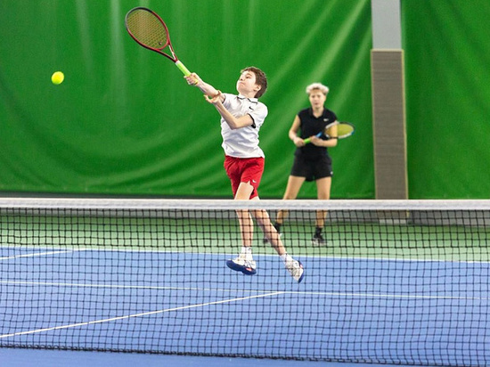 В Архангельске выявили сильнейших юных теннисистов