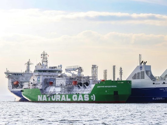 «Газпром нефть» будет заправлять паромы в Калининград экологичным топливом