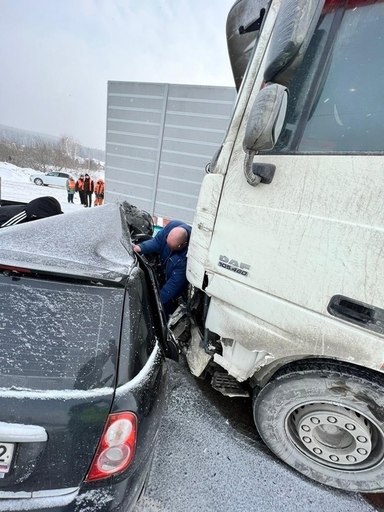 Женщина стала жертвой ДТП на трассе М-5 в Челябинской области