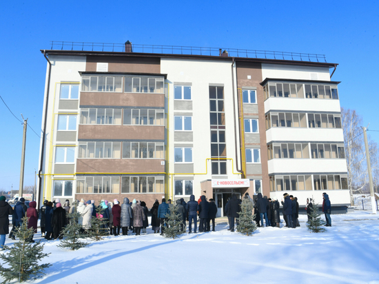 Новый дом на 24 квартиры заселили в Сармановском районе Татарстана