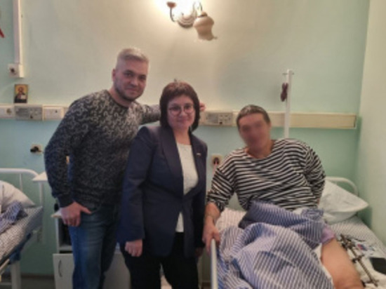 Владислав Набиев и Елена Евтюхова навестили раненых бойцов