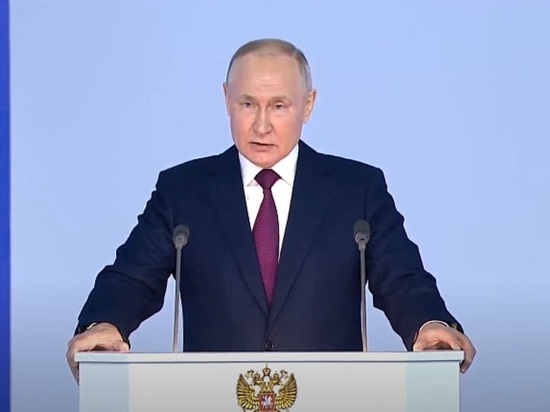 Владимир Путин в речи к Федеральному собранию рассказал о развитии путей сообщения с Арктикой, Сибирью и Дальним Востоком