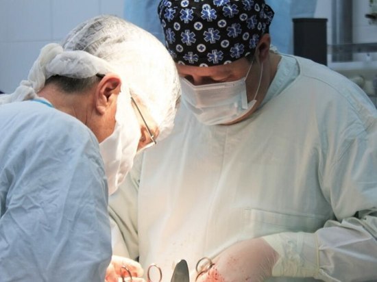 Женщину с гнойным воспалением яичников спасли врачи в Талдоме