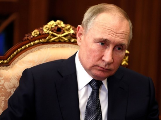 Путин обвинил Запад в попытках нанести удар по базам авиации России