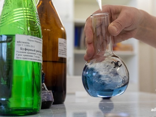 Лаборатория в Нарьян-Маре ежедневно исследует до 30 проб воды из различных источников