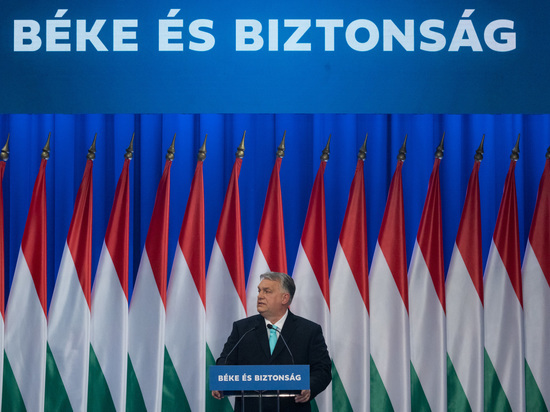 Politico: Венгрия добивалась исключения четырех человек из списка санкций