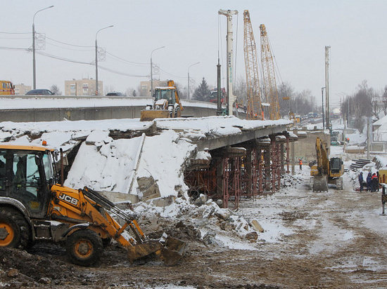 В Туле на Московском путепроводе продолжаются ремонтные работы