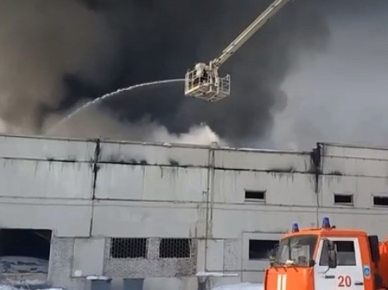 Площадь пожара в Красноярске выросла до 7 тысяч квадратных метров