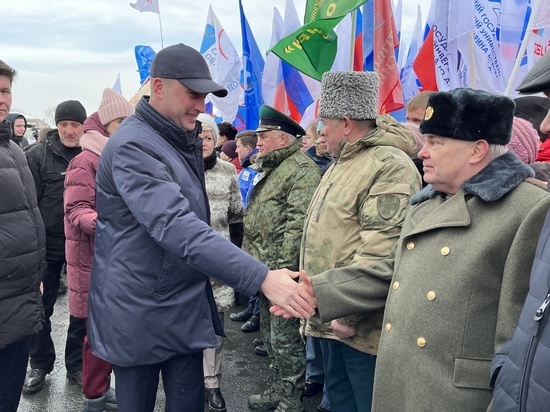 В Саратове появится улица Аксенова: об этом саратовцы узнали на митинге
