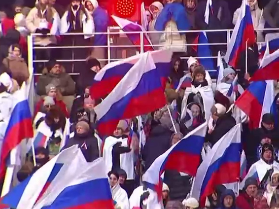 Начался митинг-концерт в Лужниках, где ждут Путина