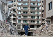 В результате разрушительных землетрясений на юго-востоке Турции цены на недвижимость в стране могут вырасти еще сильнее, сообщает газета Dunia со ссылкой на экспертов в сфере недвижимости