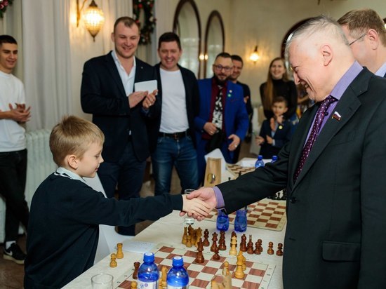 В Красноярск в марте приедет чемпион мира по шахматам Анатолий Карпов