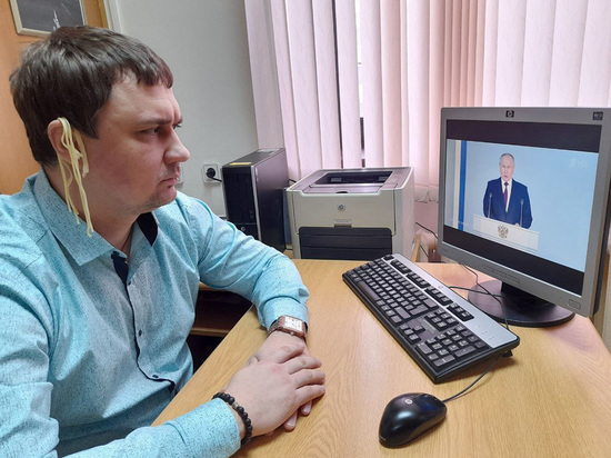 В Самаре решили наказать депутата Абдалкина, слушавшего Путина с лапшой на ушах
