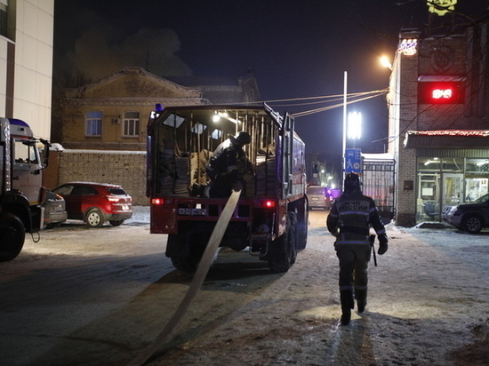 В Великом Новгороде на проспекте Корсунова на пожаре спасли человека